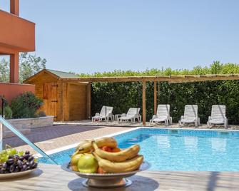 Hotel Natura Vilanija - Umag - Zwembad