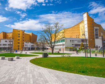 كوينتن برلين - برلين - مبنى