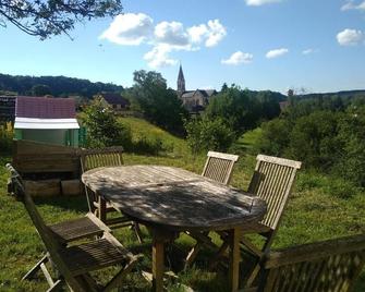 Belle vue au coeur de la verdure - Aisey-sur-Seine - Patio