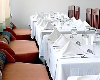 Hotel Glitz - Jaipur - Restaurante