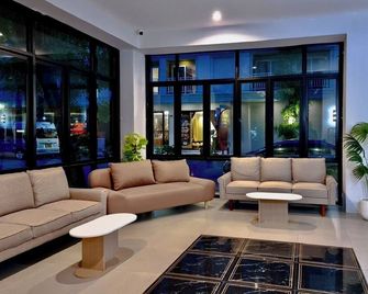 Di Yana Patong - Patong - Sala d'estar