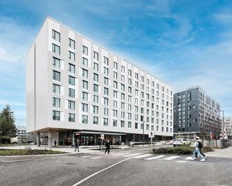 Gage Apartments at UBC - Vancouver - Building