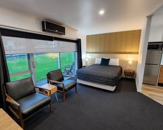 The Strand - New Plymouth - Bedroom
