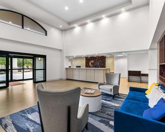 Comfort Suites Austin Airport - Austin - Lobby