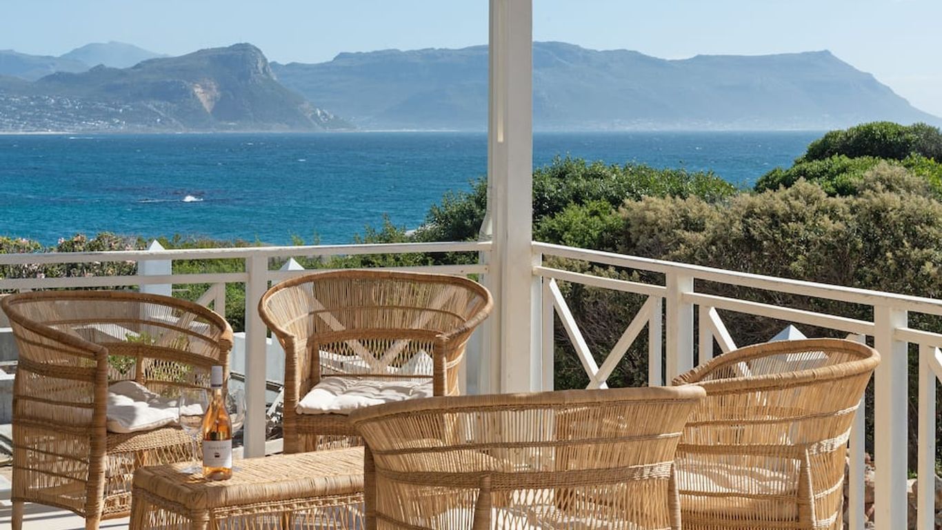 Boulders Beach Hotel, Cafe and Curio shop