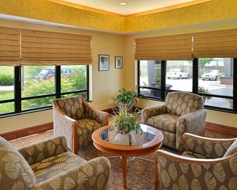 Comfort Suites Salina South - Salina - Lobby