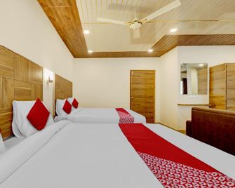 Hotel Savithas Grand - Віджайавада - Спальня