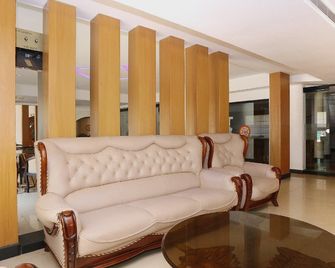 Townhouse Dona Castle - Kollam - Salónek