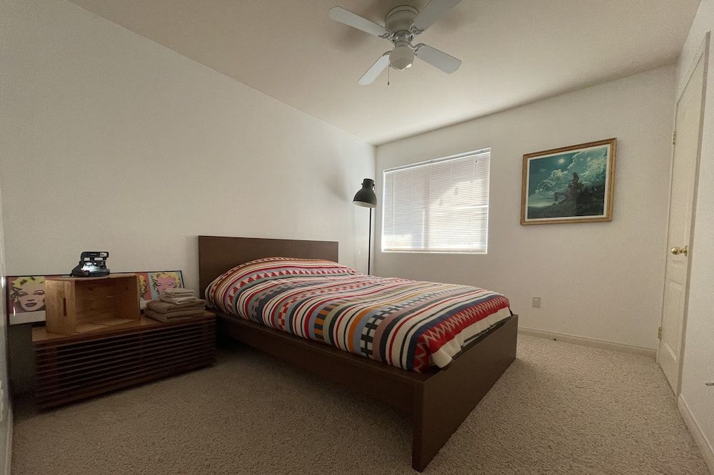 Bedroom view of Quiet Getaway & Stargazing near Joshua Tree National Park
