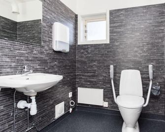 Varamon Vandrarhem - Motala - Bathroom