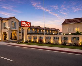 Big A Motel & Suites Near Disneyland Orange County - Orange