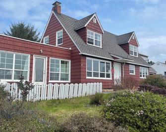 Lookout At Trinidad Bay - Trinidad - Edificio