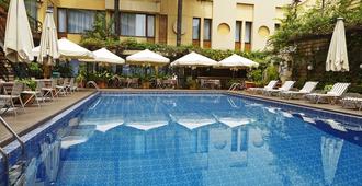 Hotel Memling - Kinshasa - Zwembad