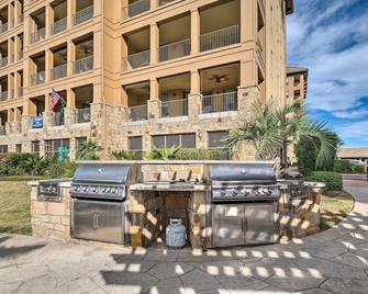 Lake Lbj Condo With Private Balcony, Lake Views - 馬蹄灣 - 建築