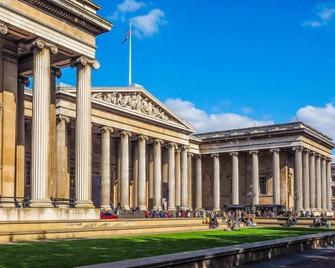 Apollo Hotel Kings Cross - London - Building