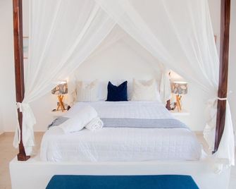 Luxurious 5bedroom villa with Pool & jacuzzi WiFi, AC in amazing Playa Colorado - Samaná - Habitación