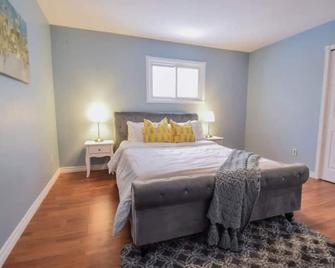 Paradise Point - Waterfront City Getaway - Dunnville - Habitación