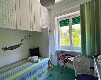 U' Pizzico ( the pinch ) - Capri - Schlafzimmer