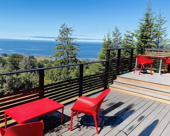 Bauhaus-Ocean View Mid Century Modern Gem On 10 Private Acres - Little River - Balkón