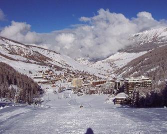 300m from ski slopes, 1st floor, balcony, tv, 24m², Vars - Commune de Vars - Extérieur
