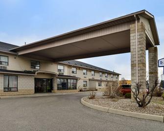 Lexington Inn & Suites Windsor - Windsor - Rakennus
