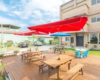 Good Times Bed and Breakfast - Ji'an Township