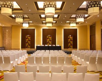 Radisson Blu Hotel Chennai City Centre - Chennai - Salle de réunion