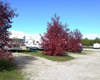 Edson Rv Park & Campground - Edson - Utomhus