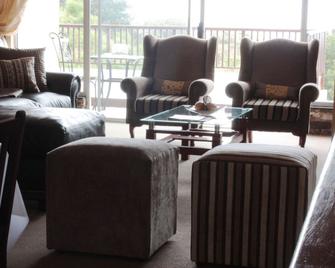 Sunnyridge Lodge - East London - Salon