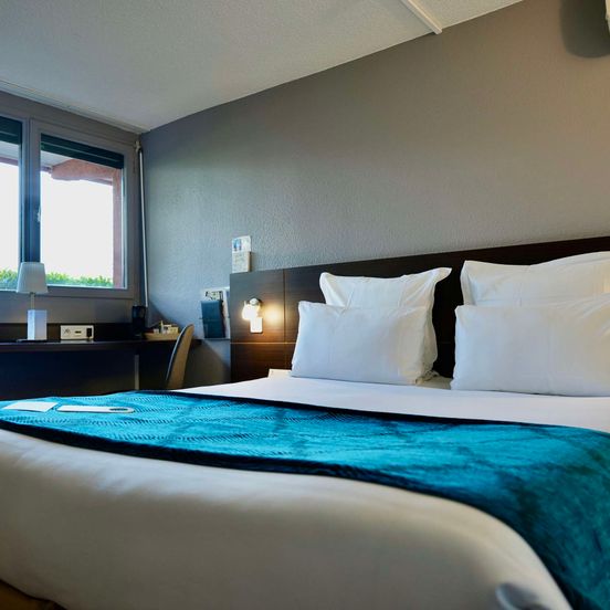 Sure Hotel by Best Western Biarritz Aeroport image 1