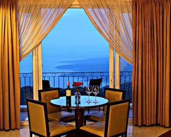 The Lake Hotel Tagaytay - טאגיטאי - חדר אוכל