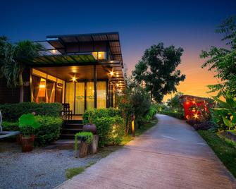 Bosswin Home Resort - Nakhon Ratchasima - Edificio