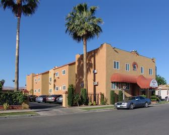 Holland Inn and Suites - Taft - Building