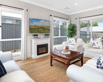 Lavender Haze - Moss Vale - Wohnzimmer