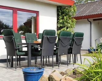 Holiday Home Hakon - 550m from the sea in Lolland- Falster and Mon by Interhome - Gedser - Patio