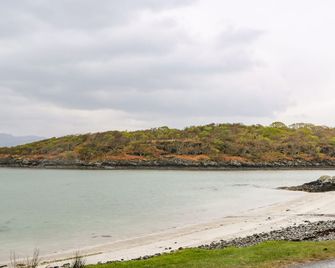 Viking Cottage - Lochailort - Beach