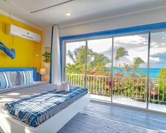 Panoramic Cottage at Love Beach - Pool - Nassau