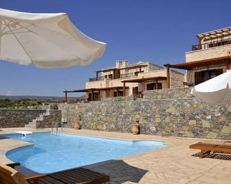 Esperides Stone Houses - Palekastro - Pool