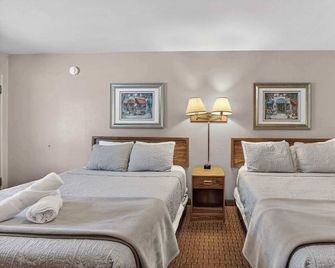 Eagle Motel - Suite 116 - Manitou Springs