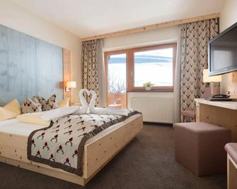 Ferienhotel Jörglerhof - Hainzenberg - Bedroom