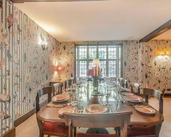 Ridge Hill Manor - East Grinstead - Dining room