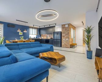 Horyzont, Sun & Snow - Danzig - Wohnzimmer