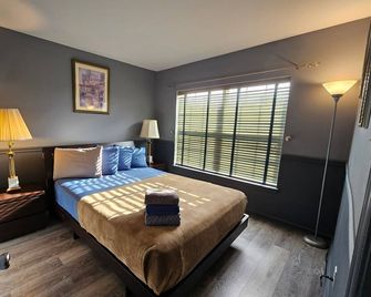 Amazing!!!! Luxury 5br, Steps To Beach And Fun! Fully Renovated Beach House! - Atlantic City