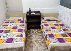 Uppal's PG sharing room with breakfast & dinner - Neu-Delhi - Schlafzimmer
