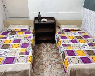 Uppal's PG sharing room with breakfast & dinner - New Delhi - Bedroom