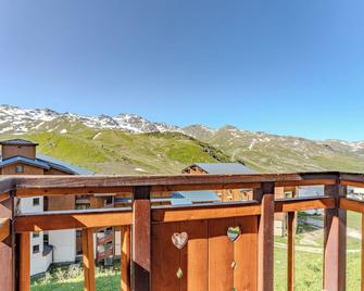 The Joker - Les Belleville - Balcony