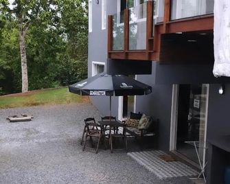 Hostel Sil Cardoso - 布盧梅瑙 - 天井