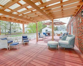 Relaxing Riverfront Getaway in Philips Lake - Hampton - Patio