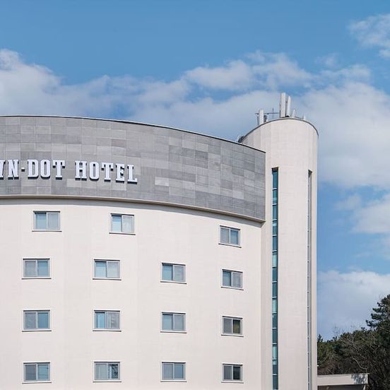 Brown Dot Hotel Eurwangri image 1