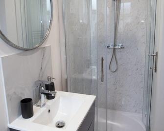 Green Nest Room with private bathroom - Eastbourne
